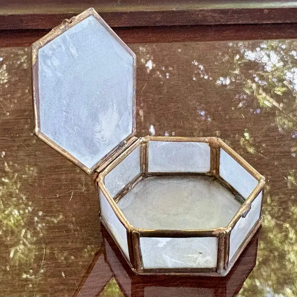 Vintage Hexagon Capiz Shell Trinket Box – Hinged Lid